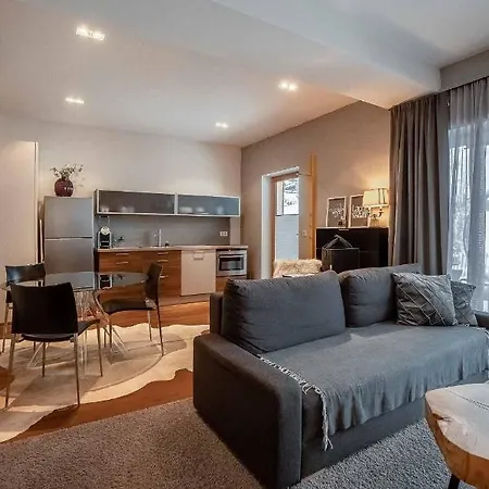 Going Triple A North Apartment