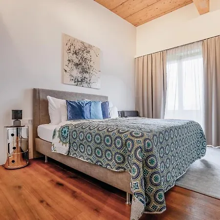 Going Triple A North Apartmán